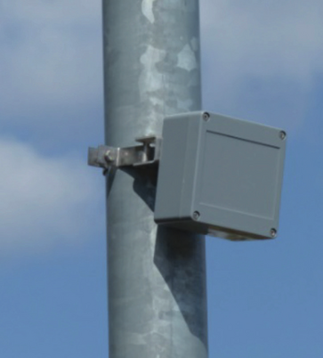 Radar detektor oszlopra szerelve